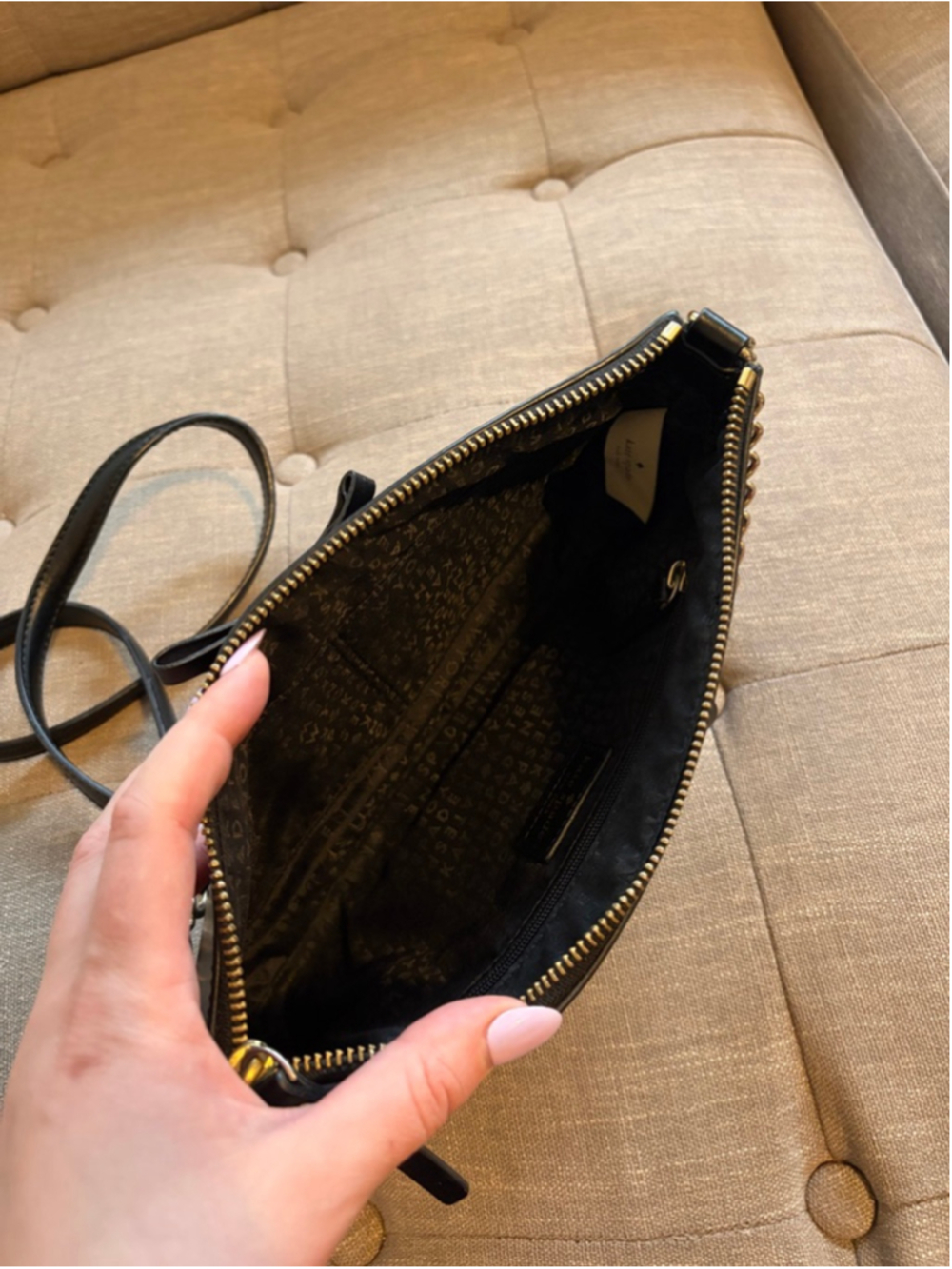 Women's Kate Spade Black Leather Crossbody Purse Gold Hardware - Picture 3 of 4